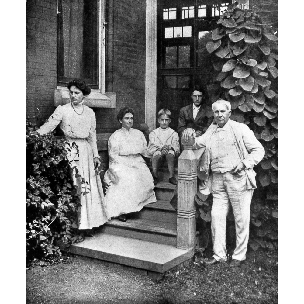 Learn About Thomas Edison World's Famous Inventor